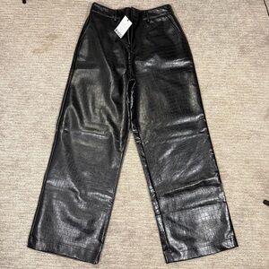 Noli Women’s black crocodile embossed faux leather wide leg pants Sz. 12 lined